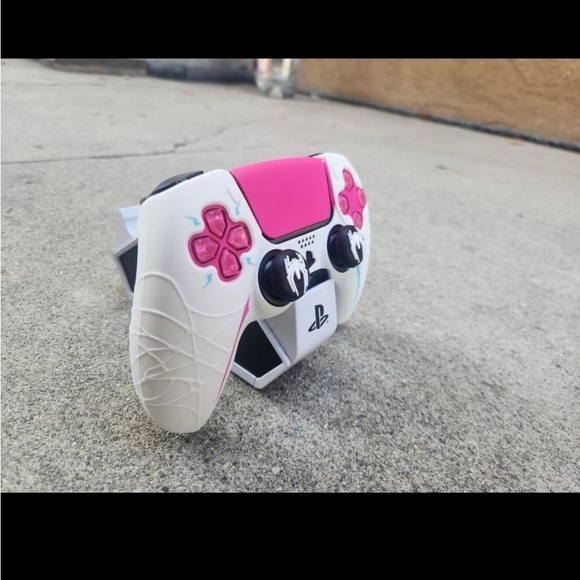 SOLD - Picture 2 of 4